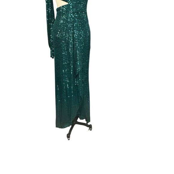 Mac Duggal 26730 Green Sequined One Shoulder Cut Out Gown| Size 2 - Picture 3 of 8